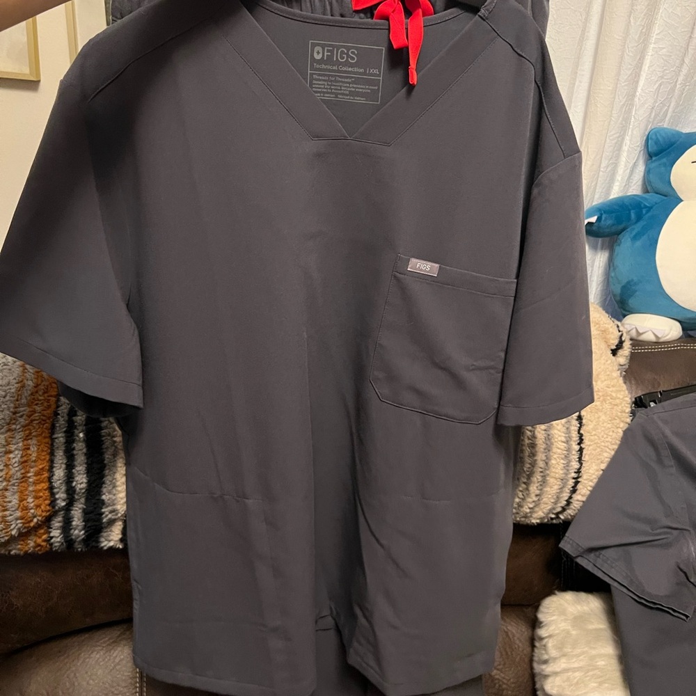 FIGS Men’s XXL Scrub Top